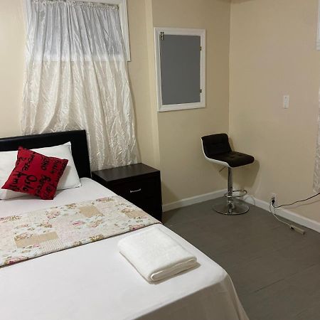 A Private Room In Queens 뉴욕 외부 사진