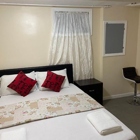 A Private Room In Queens 뉴욕 외부 사진