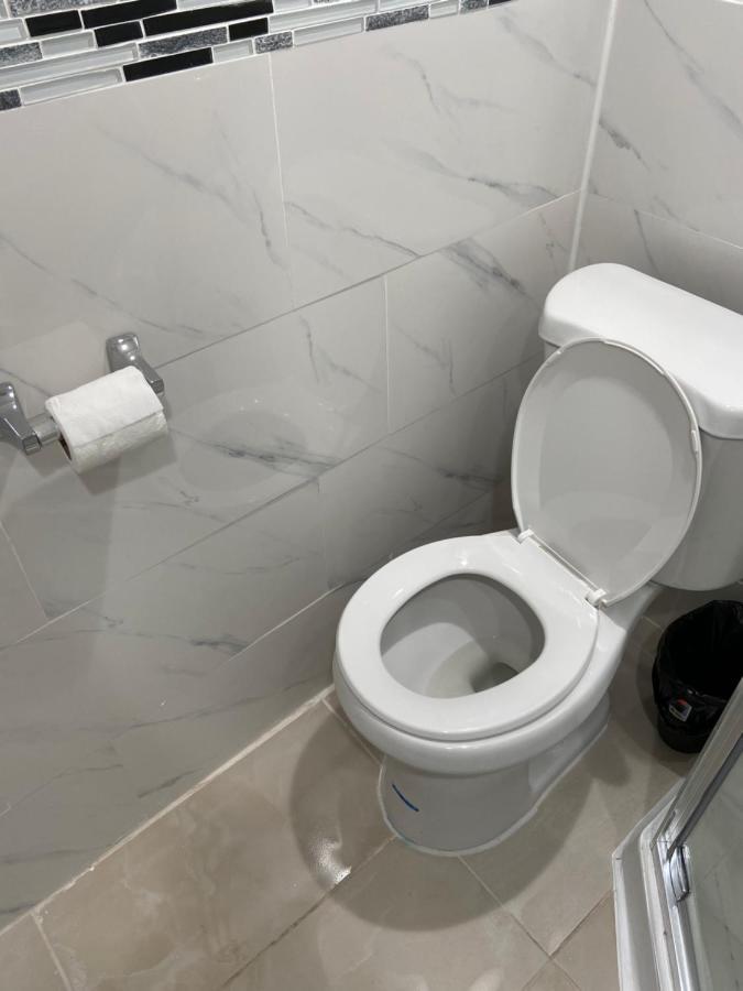 A Private Room In Queens 뉴욕 외부 사진