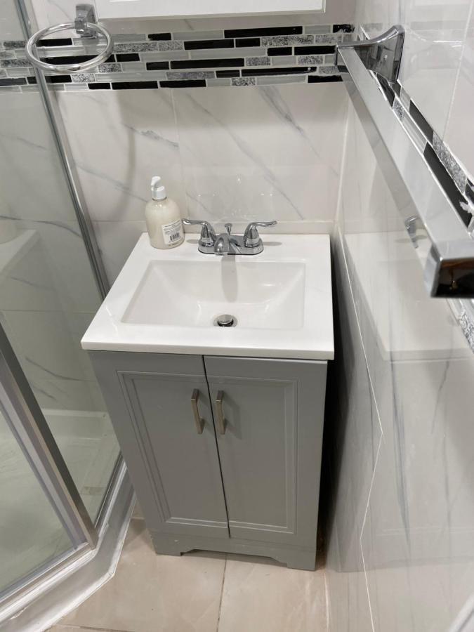 A Private Room In Queens 뉴욕 외부 사진