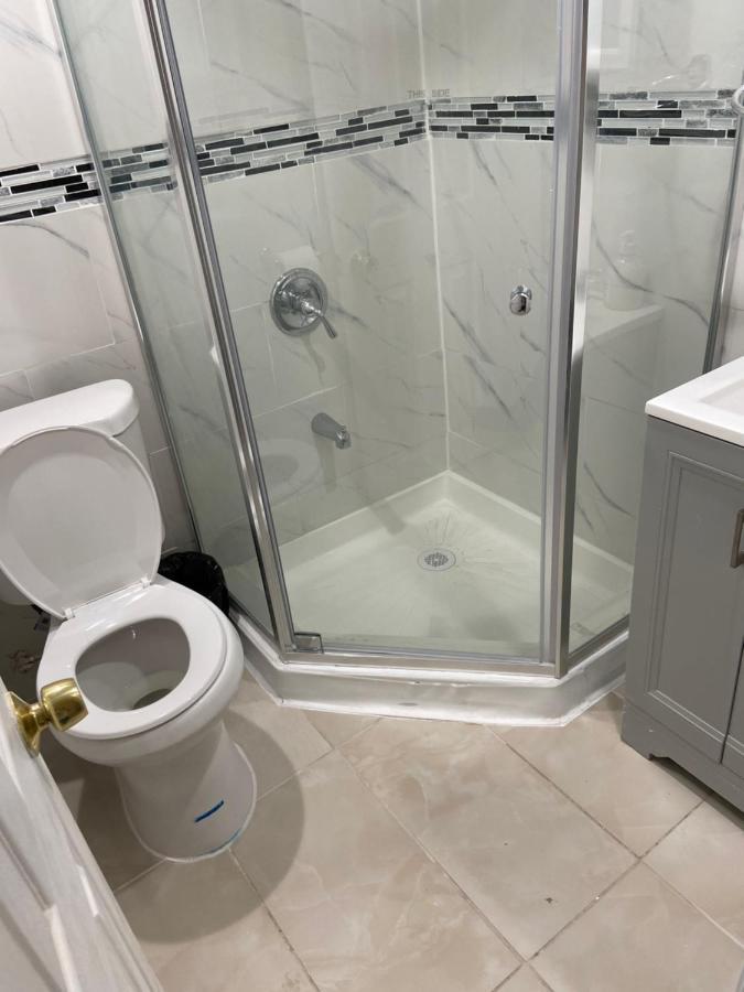 A Private Room In Queens 뉴욕 외부 사진